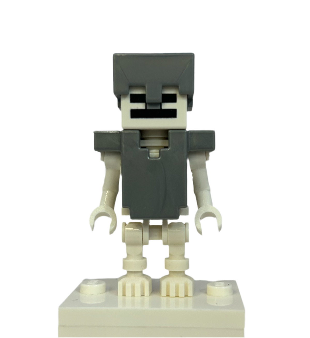 Minecraft Skeleton - Flat Silver Helmet and Armor min018