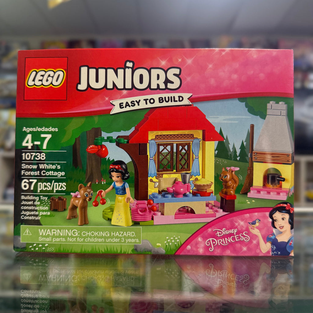 Snow White's Forest Cottage - 10738