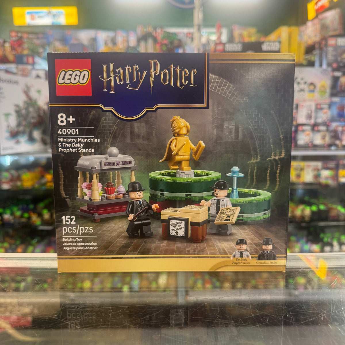 Ministry Munchies & The Daily Prophet Stands - LEGO® Harry Potter Set