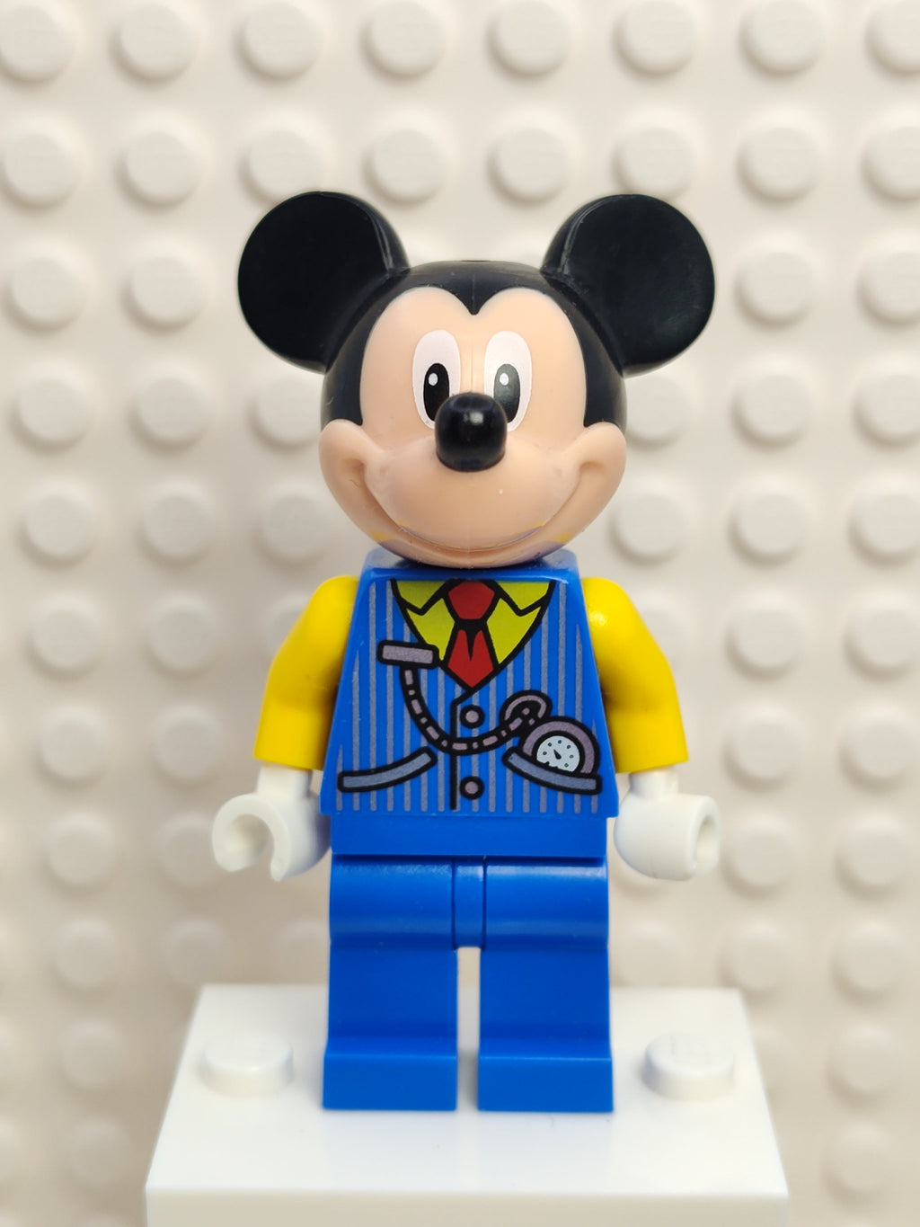Mickey Mouse - Blue Vest, dis085