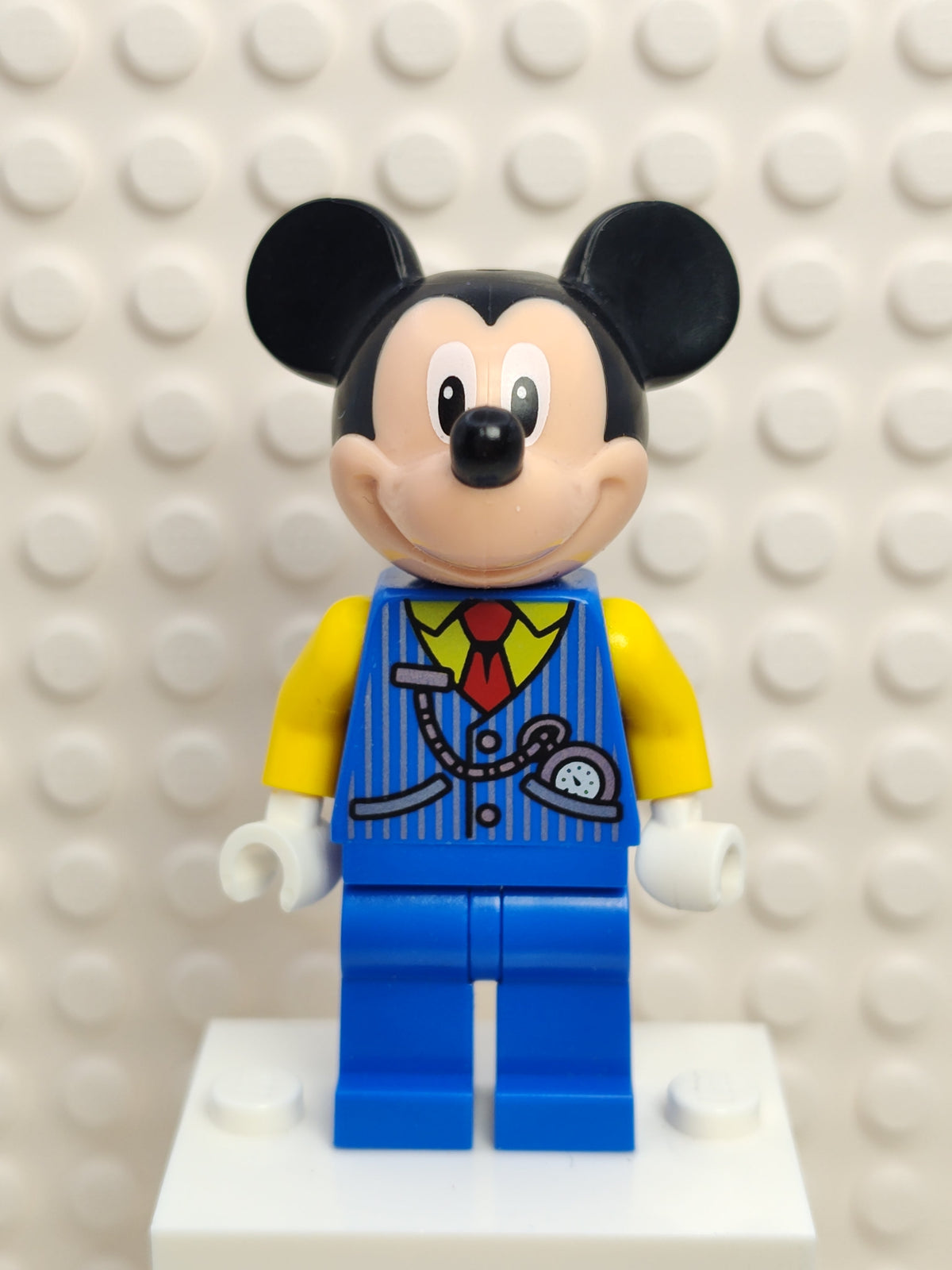 Mickey Mouse - Blue Vest, dis085